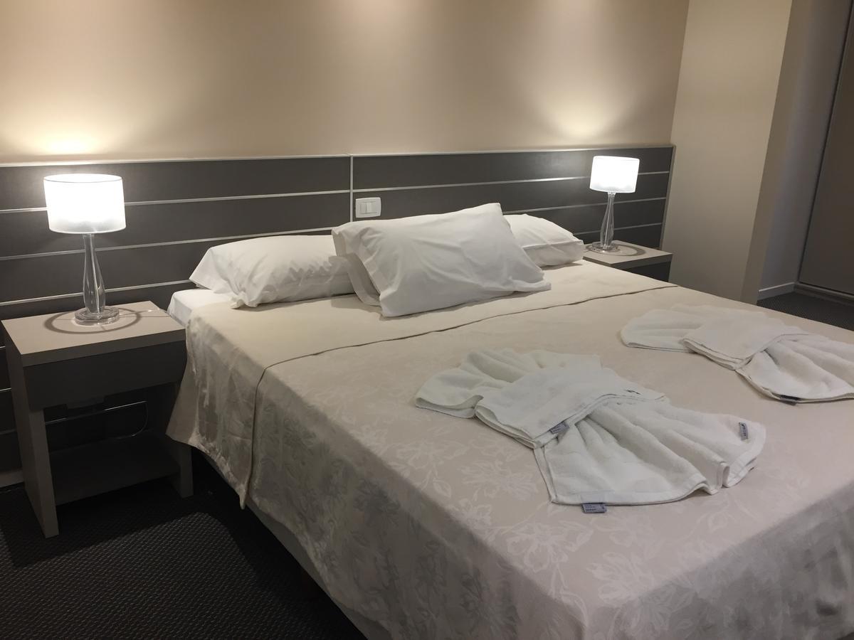 Hotel La Posta Oncativo エクステリア 写真